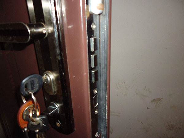 贞丰李文锁城开锁公司防盗门换锁芯注意事项